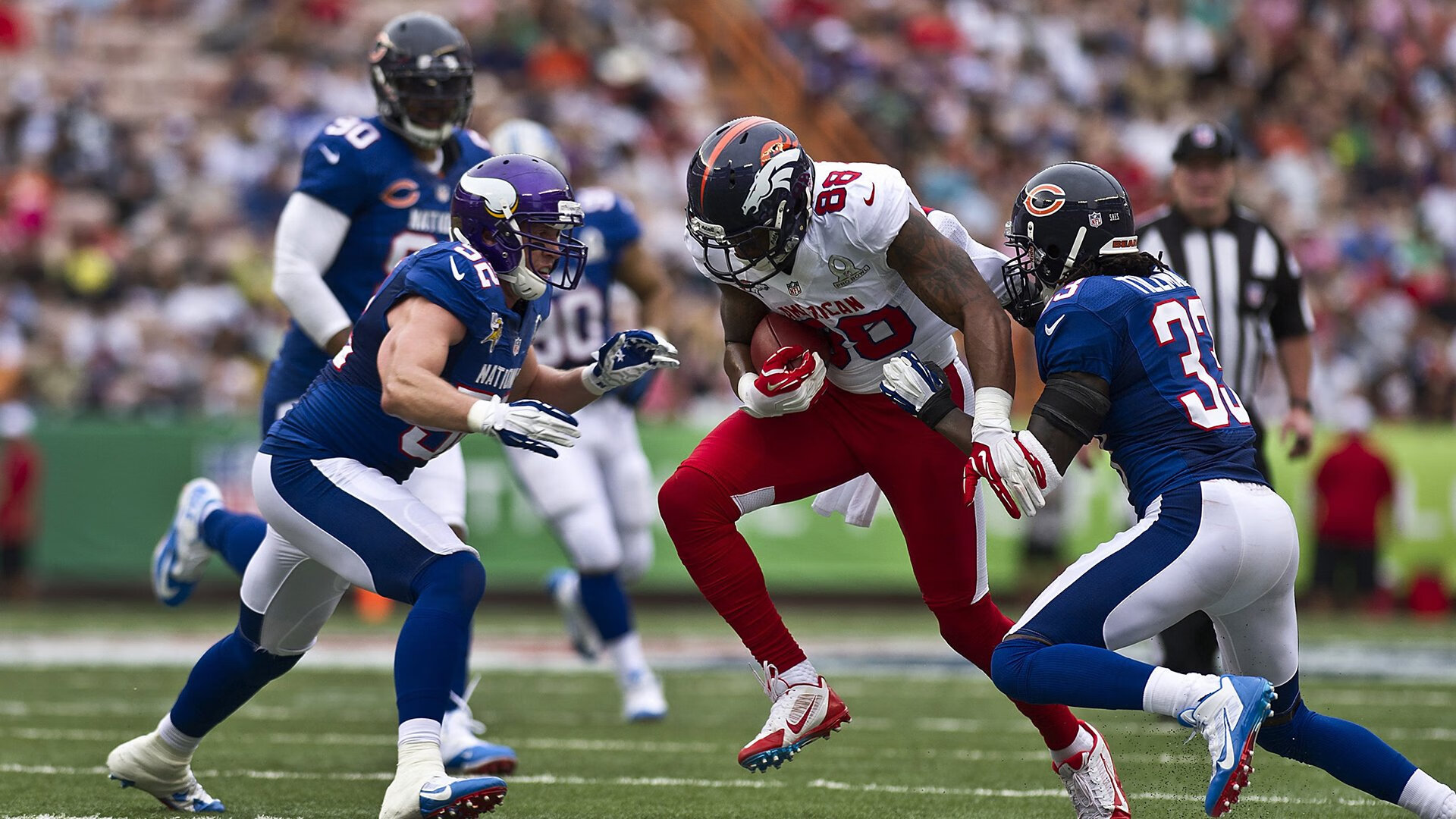 爱爱游戏-季后赛里，蒂伊场均贡献“30+”得分，被评为“攻防两端核心”！